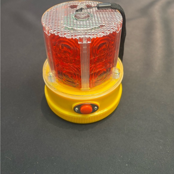 Bright Beacon Warning Light/ Strong Magnet for automobile roof: Battery Powered - Picture 4 of 6